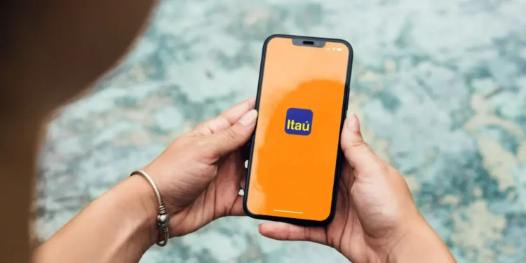 Itaú expande a disponibilidade de um agente de investimentos com IA para 100 mil clientes
