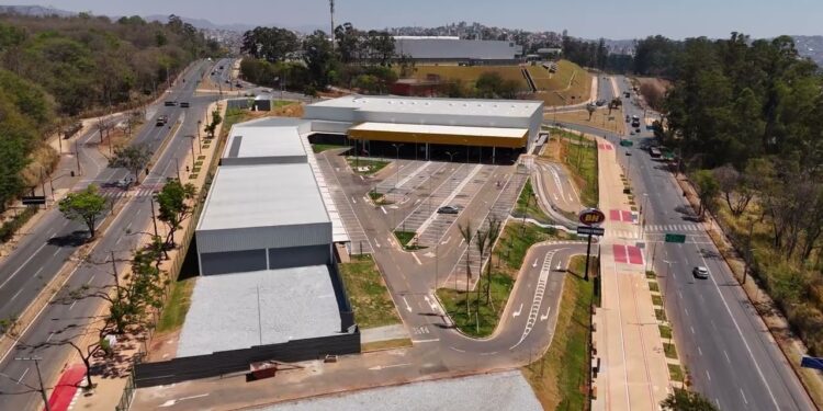 Horizonte inaugura novo shopping com 13 lojas e investimento de R$ 16,8 milhões
