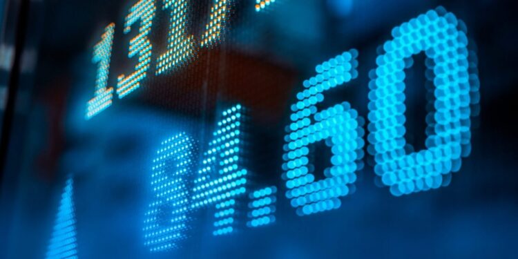 Após a divulgação do IPCA-15 e dos dados de emprego dos Estados Unidos, o Ibovespa atinge um novo recorde histórico