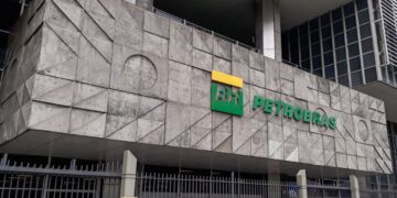 Petrobras divulga redução de 1,8% nos investimentos e diminuição dos dividendos nos próximos cinco anos