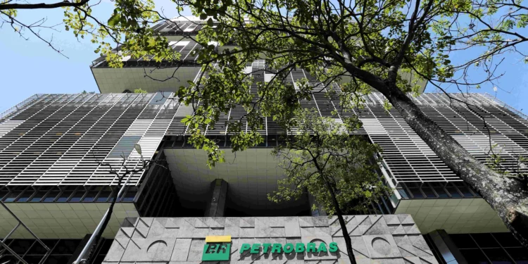 Petrobras considera remota a possibilidade de dividendos extraordinários em 2025