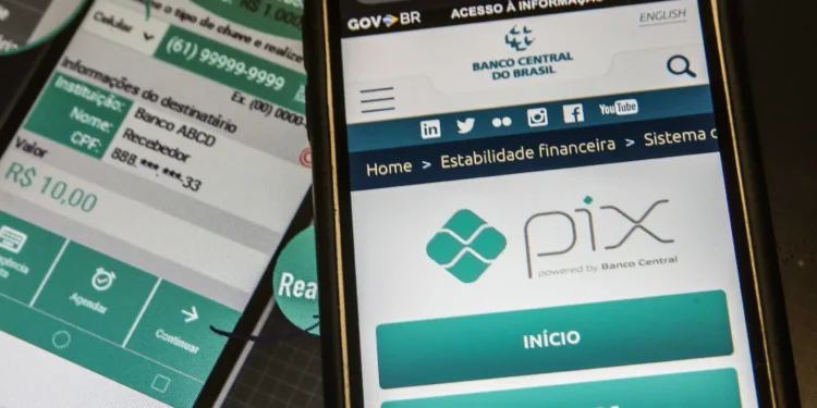 Banco Central analisa medidas para eliminar o ‘rotativo’ no PIX parcelado; novas normas devem ser divulgadas em novembro