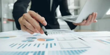 AZPL11: fundo imobiliário com rendimento próximo a 1% divulga pagamento de dividendos