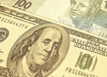 Dólar desconsidera alta das commodities e alcança R$ 5,56 no penúltimo pregão de 2025