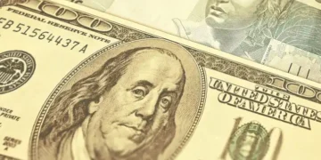 Dólar desconsidera alta das commodities e alcança R$ 5,56 no penúltimo pregão de 2025