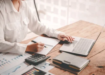 O SNFF11 teve um lucro 12,2% maior e distribui dividendos mensais de 1,47%; confira o valor