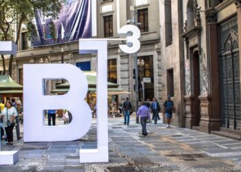 B3 aprova R$ 415,5 milhões em juros sobre capital próprio e R$ 1,5 bilhão em juros sobre capital próprio extraordinário