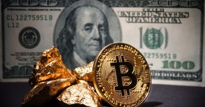 Analista afirma que, enquanto o ouro atinge recordes, o dólar perde valor