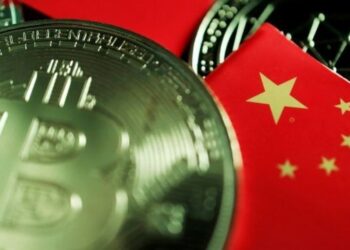 Banco Popular da China (PBoC) intensifica a proibição de criptomoedas e emite alerta sobre os perigos das stablecoins, causando um novo impacto no mercado asiático