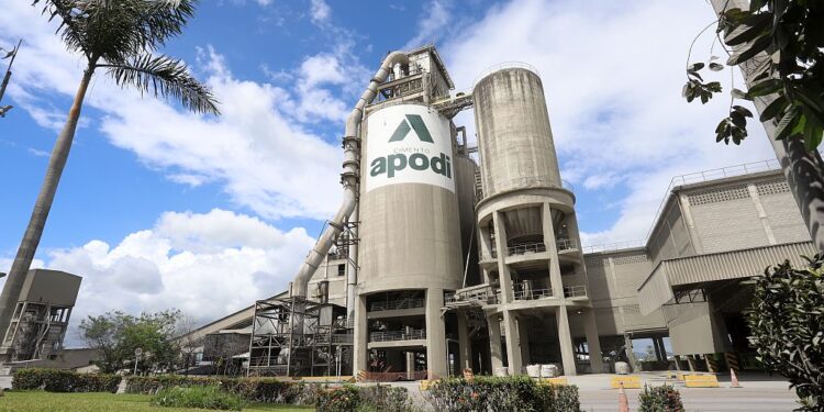Cimento Apodi acelera o ritmo da construção de casas no Ceará