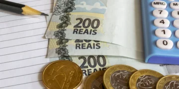 Ceará projeta aumento na coleta do ICMS, alcançando mais de R$ 21 bilhões em 2025