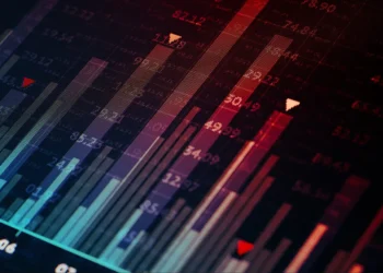 Ibovespa encerra em alta, com a “influência Flávio” impedindo a correção; dólar apresenta queda