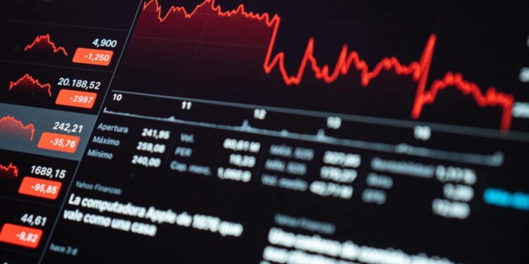 Ibovespa atinge novo recorde de 161 mil pontos, impulsionado pela Vale (VALE3); dólar recua para R$ 5,31