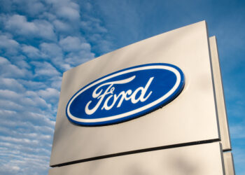 Ford admite uma redução de US$ 19,5 bilhões, mas especialistas atenuam o efeito