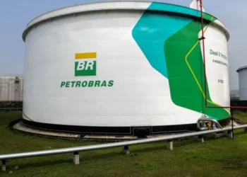 A Petrobras comunica uma diminuição de 7,8% no valor do gás natural destinado às distribuidoras