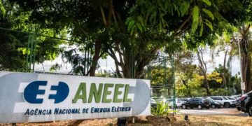 Aneel posterga decisão a respeito das tarifas de energia de 21 distribuidoras para 2026