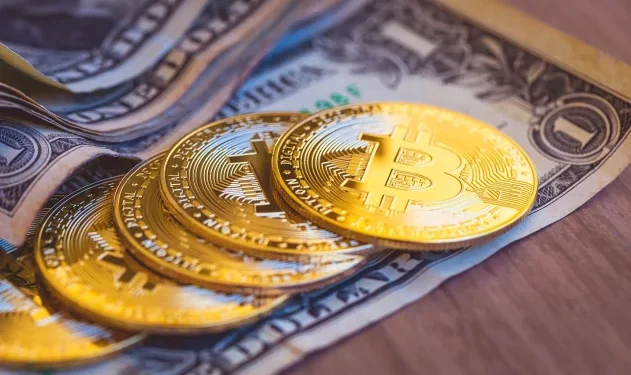 Enquanto o mercado se prepara para uma semana agitada com discursos sobre guerra comercial em Davos, o Bitcoin se mantém estável em US$ 93.000