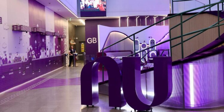 Nubank (ROXO34) anuncia investimento de mais de R$ 2,5 bilhões em escritórios no Brasil, encerrando o home office