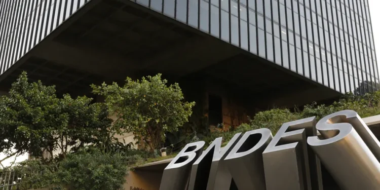 BNDES escolhe 7 fundos para apoiar iniciativas de redução dos impactos climáticos