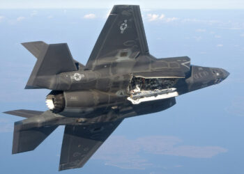 Lockheed Martin firma acordo com o Pentágono para aumentar em três vezes a fabricação de mísseis