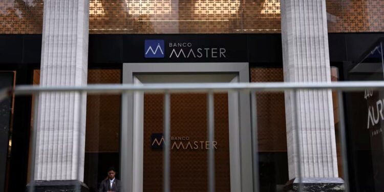 A partir deste sábado (17), o FGC inicia os pagamentos aos investidores do Banco Master