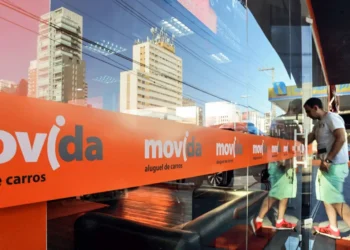 No quarto trimestre, a Movida registrou um lucro líquido de R$ 102 milhões