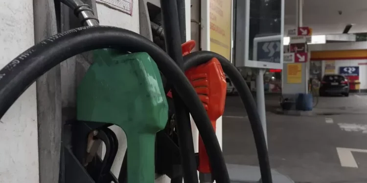 Aumento do ICMS faz com que os preços da gasolina e do diesel subam no Ceará