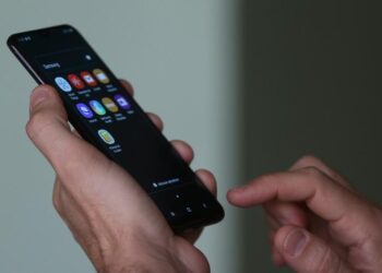 A falta de acesso à internet ou a smartphones, bem como as dificuldades no uso, excluem cerca de 25% da população brasileira do Pix