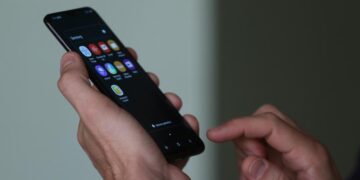 A falta de acesso à internet ou a smartphones, bem como as dificuldades no uso, excluem cerca de 25% da população brasileira do Pix