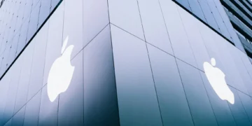 A Apple aposta alto em podcasts em vídeo e entra na disputa contra Spotify, YouTube e Netflix.