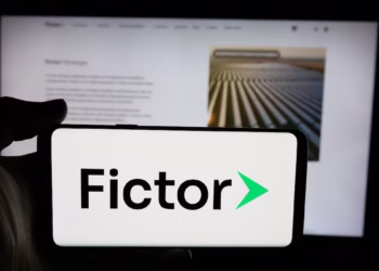 Tecnologia do Ceará permite recarregar um carro elétrico em apenas 5 minutos