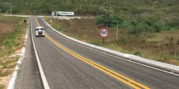O governo estadual iniciou o processo de licitação para a duplicação de rodovias em três cidades do Ceará