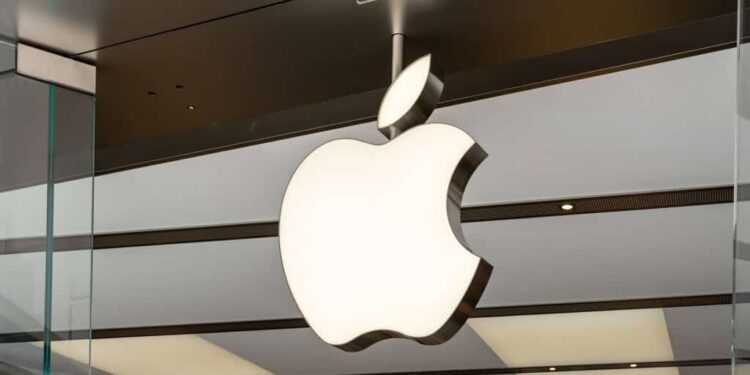 A Apple realizará um evento em março, onde pode revelar o iPhone 17e, um novo iPad e um MacBook de ‘baixo custo’