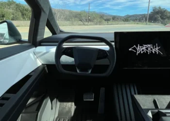 A Tesla apresenta uma nova versão da Cybertruck e diminui o valor da Cyberbeast