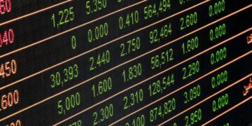 Marca histórica! O Ibovespa avança 1,58%, alcançando os 185 mil pontos