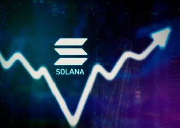 A plataforma DeFi Solana, Step Finance, foi hackeada, resultando em um roubo de US$ 27 milhões do tesouro, enquanto o valor do token despencava