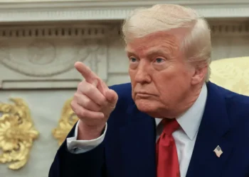 Wall Street encerra o dia em alta após Trump declarar que o conflito no Irã “está quase terminado”