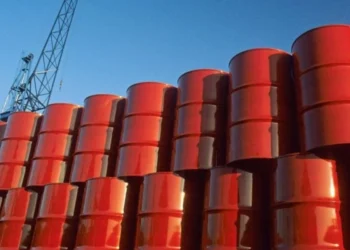 O impacto do petróleo já está afetando as estimativas para inflação e taxas de juros em 2026