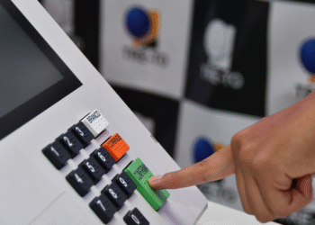 A política tem impacto sobre os juros, o dólar e a Bolsa? Descubra como aplicar seus recursos em ano de eleições