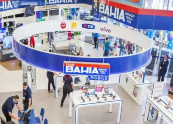 Casas Bahia (BHIA3) divulga colaboração com a Amazon para expandir as vendas no Brasil