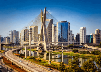 Tem interesse em adquirir um imóvel em São Paulo em 2026? Nos bairros conhecidos, a renda mensal mínima exigida é de R$ 10 mil