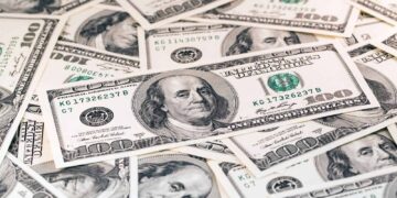 Com incertezas em relação ao conflito no Irã, o dólar permanece estável, cotado a R$ 5,15