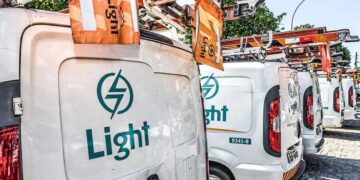 A conta de luz pode aumentar? Aneel identifica risco “severo” nas tarifas da Light (LIGT3)