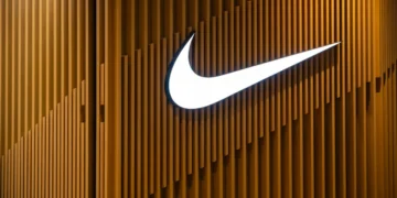Com ênfase maior em esportes, a Nike supera as previsões de vendas