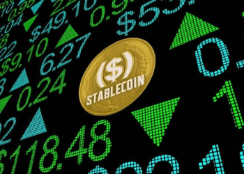 Jamie Dimon, CEO do JP Morgan, afirma que emissores de stablecoins que proporcionam juros devem ser considerados como instituições bancárias
