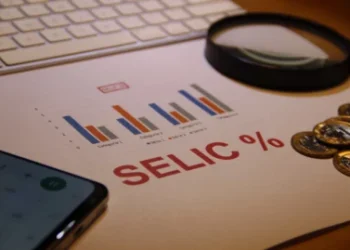 Com a Selic a 14,75%, queda do Ibovespa e alta do IPCA+, como aplicar investimentos nesse novo cenário de juros?
