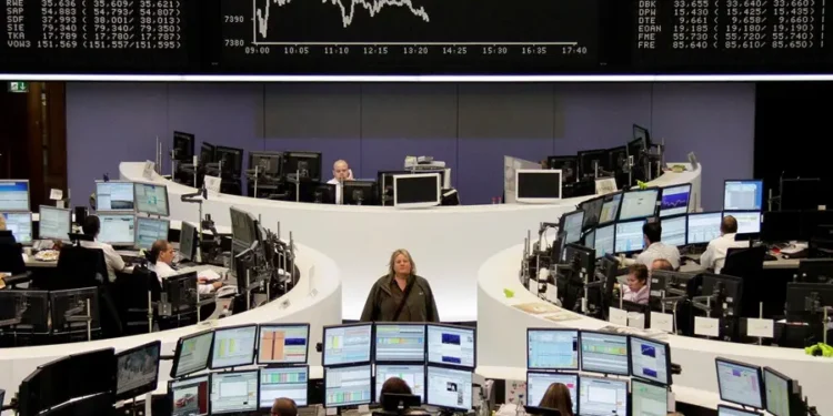 Apesar das incertezas em relação ao conflito no Irã, as bolsas europeias apresentam saldo positivo