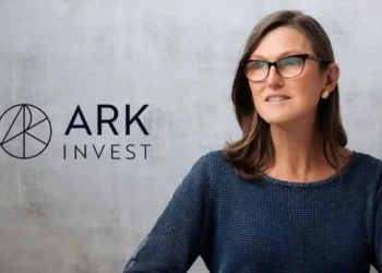 A Ark Invest de Cathie Wood declara que a computação quântica representa um risco a longo prazo para o bitcoin, mas não uma ameaça imediata
