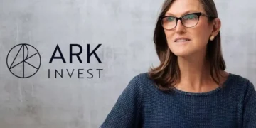 A Ark Invest de Cathie Wood declara que a computação quântica representa um risco a longo prazo para o bitcoin, mas não uma ameaça imediata
