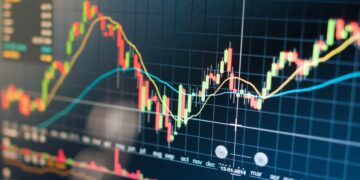 Day trade: segundo a Ágora, compre ações da Petrobras (PETR4) e venda da Minerva (BEEF3) para lucrar até 1,48% no dia de hoje (30)